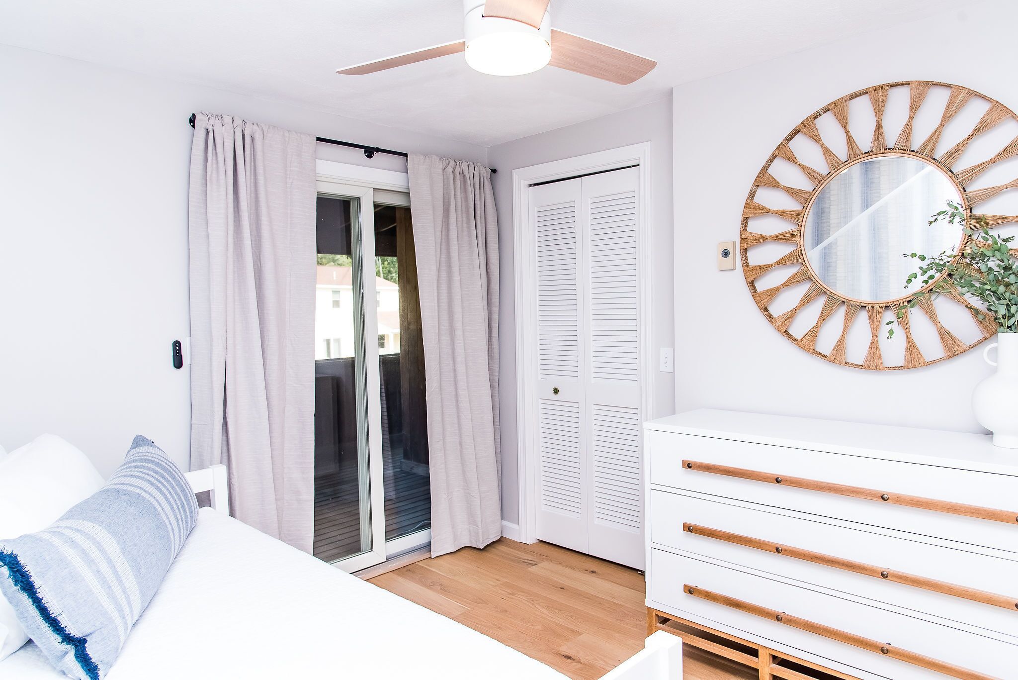 Extra Guest room with Twin bed and pullout twin trundle bed. Private deck.