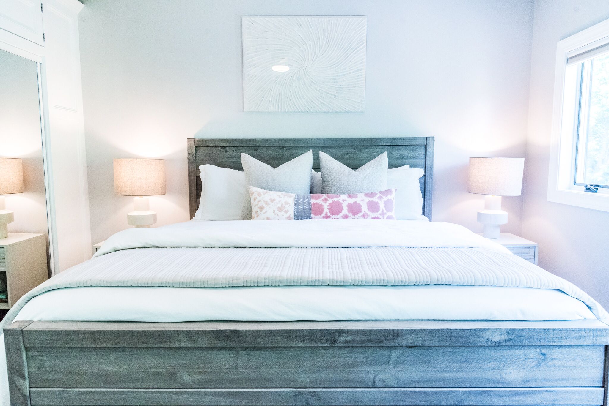 Upstairs 'Bridge View Room' Bedroom with King bed and Sleeper Sofa